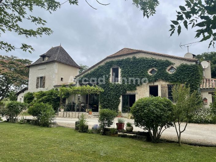 Image No.1-11 Bed House for sale