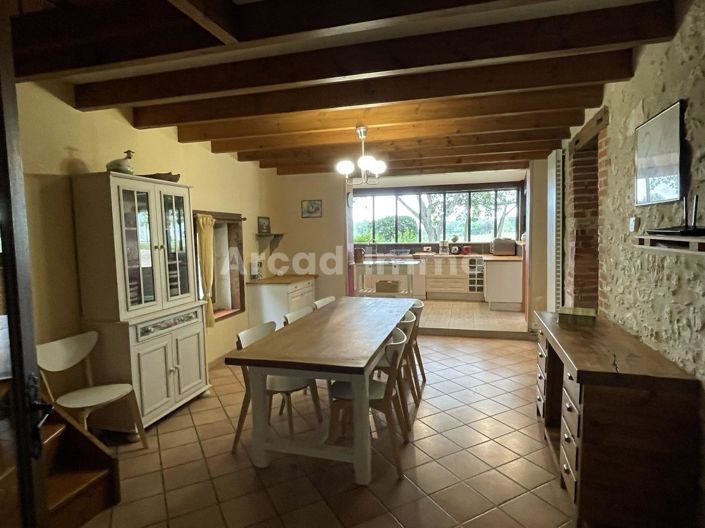 Image No.7-11 Bed House for sale