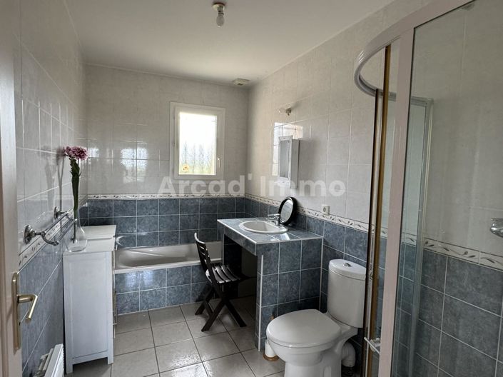 Image No.9-3 Bed House for sale