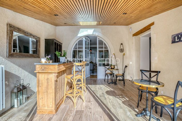 Image No.7-6 Bed House for sale