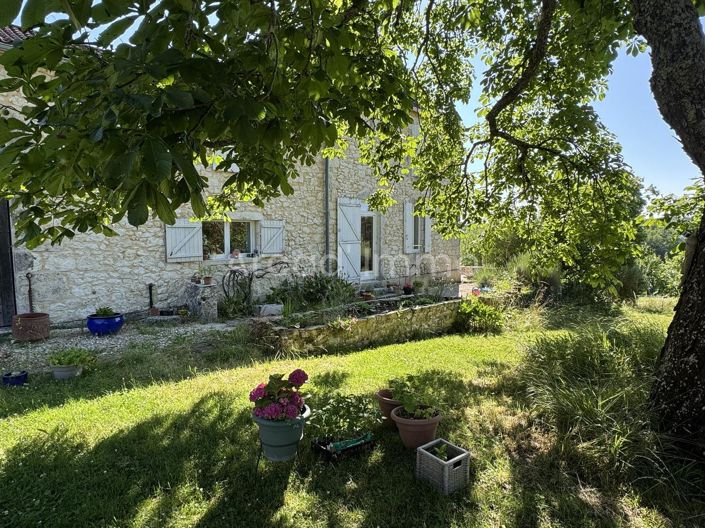 Image No.10-4 Bed House for sale