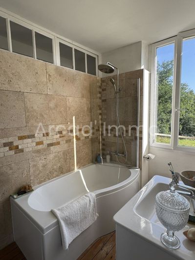 Image No.6-4 Bed House for sale