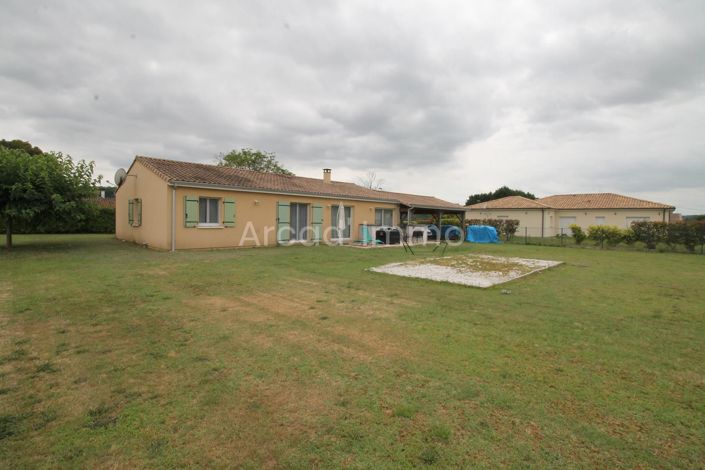 Image No.10-4 Bed House for sale