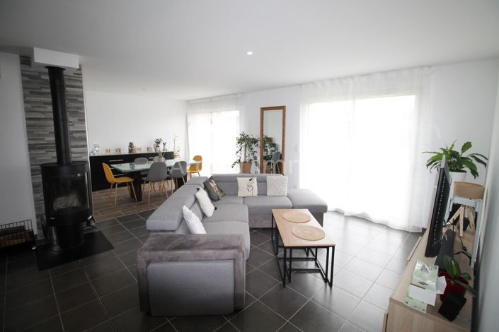 Image No.4-4 Bed House for sale