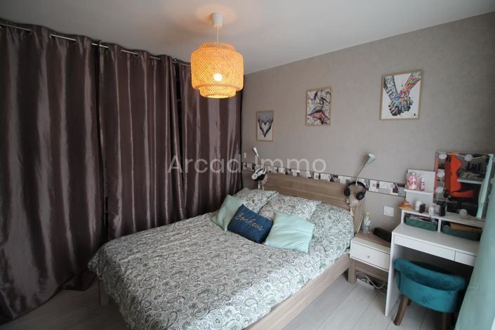 Image No.5-4 Bed House for sale