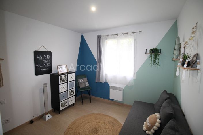 Image No.6-4 Bed House for sale