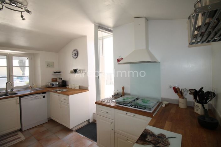 Image No.2-3 Bed House for sale