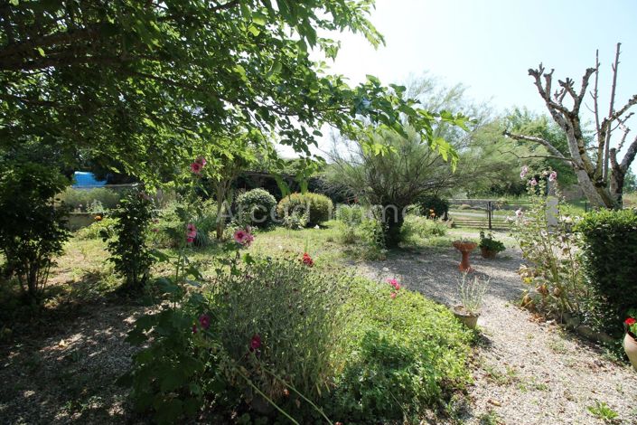 Image No.10-3 Bed House for sale