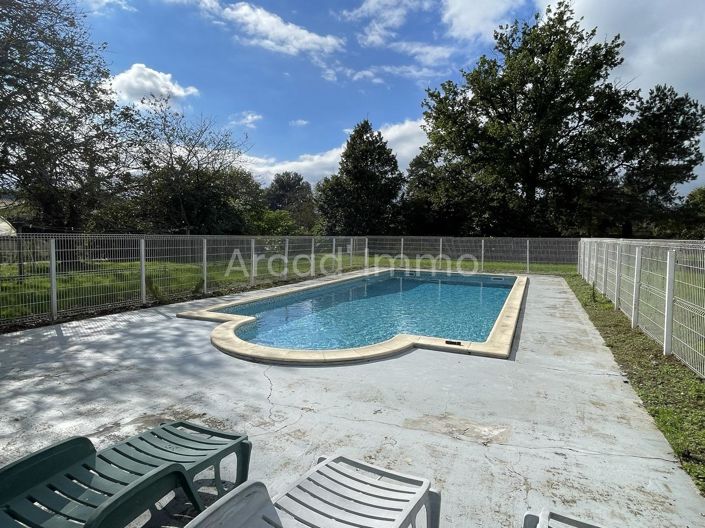 Image No.10-3 Bed House for sale