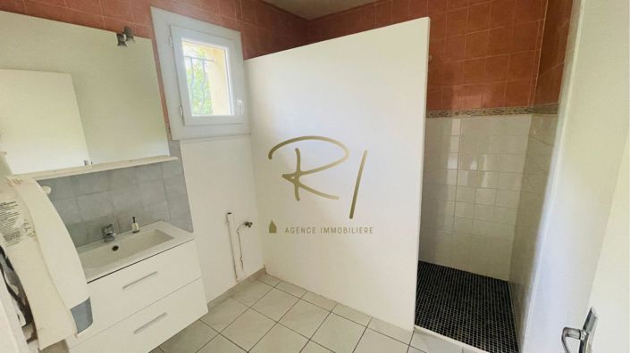 Image No.4-2 Bed House for sale