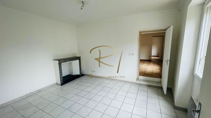 Image No.4-2 Bed House for sale