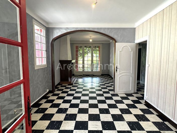 Image No.3-3 Bed House for sale