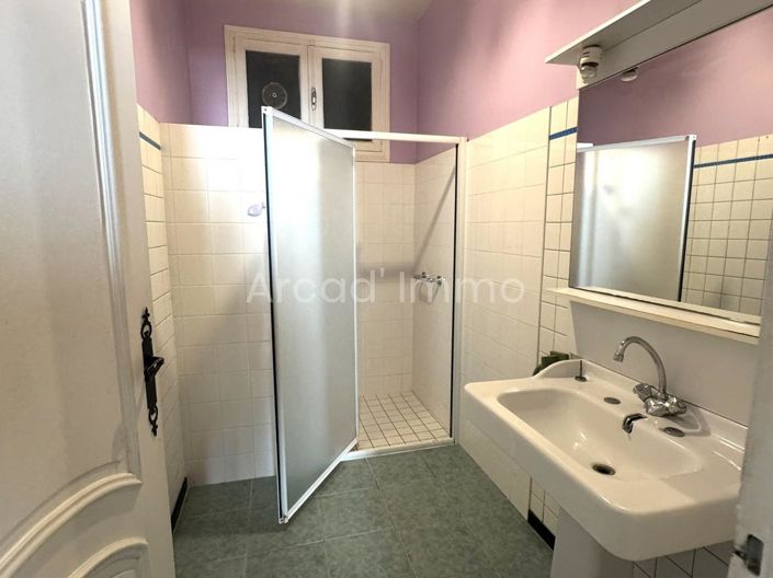 Image No.8-3 Bed House for sale