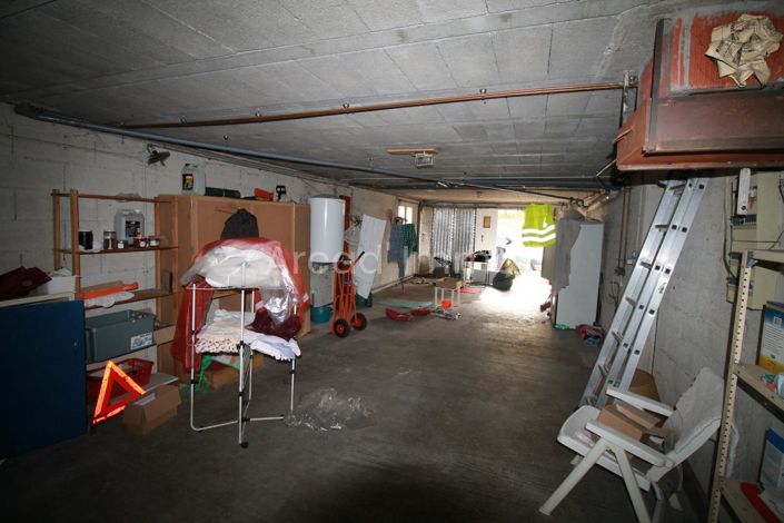 Image No.9-3 Bed House for sale