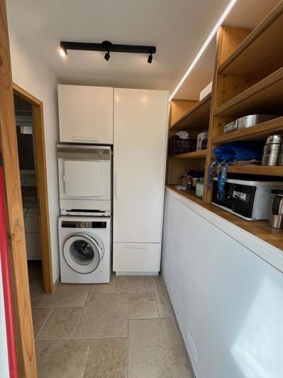 Image No.10-2 Bed House for sale