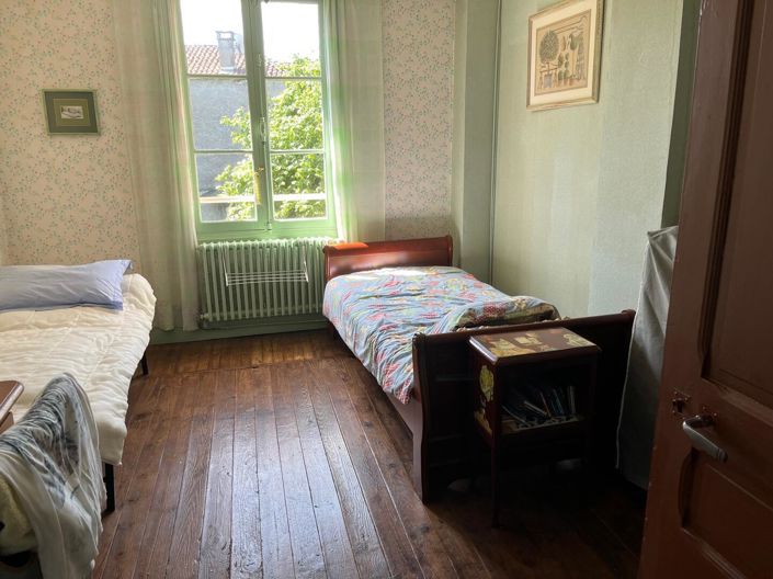 Image No.11-3 Bed House for sale