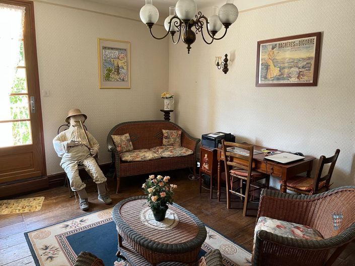 Image No.9-3 Bed House for sale