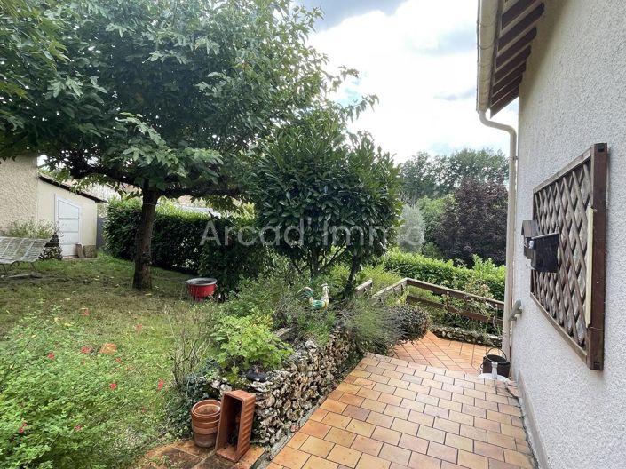 Image No.8-4 Bed House for sale