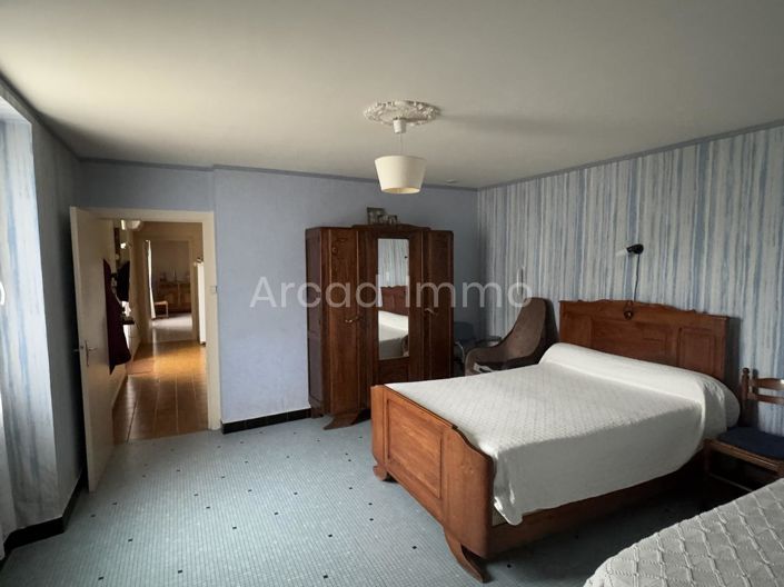 Image No.7-3 Bed House for sale