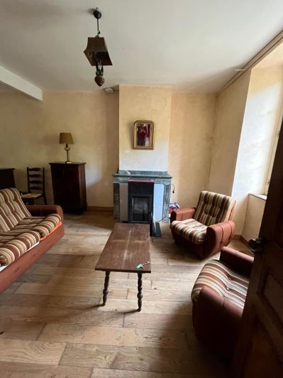 Image No.6-3 Bed House for sale