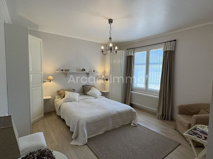 Image No.10-4 Bed House for sale