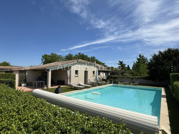 Image No.2-4 Bed House for sale