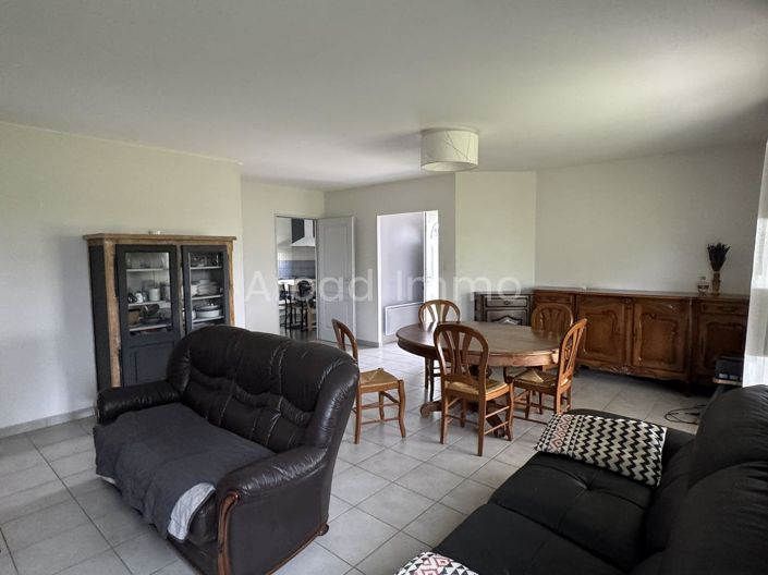 Image No.4-3 Bed House for sale