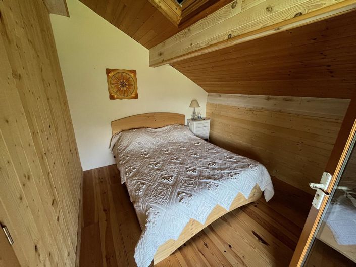 Image No.10-6 Bed House for sale