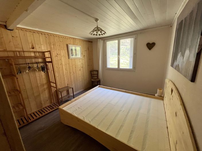 Image No.15-6 Bed House for sale