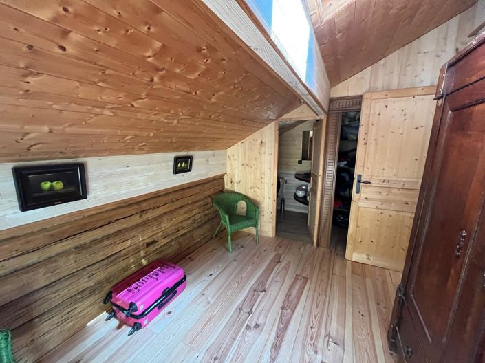 Image No.18-6 Bed House for sale