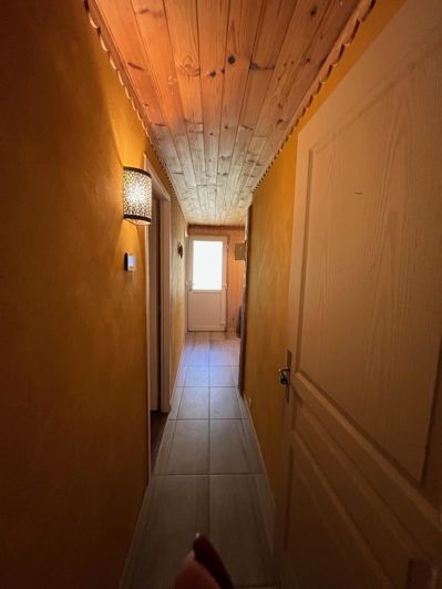 Image No.20-6 Bed House for sale