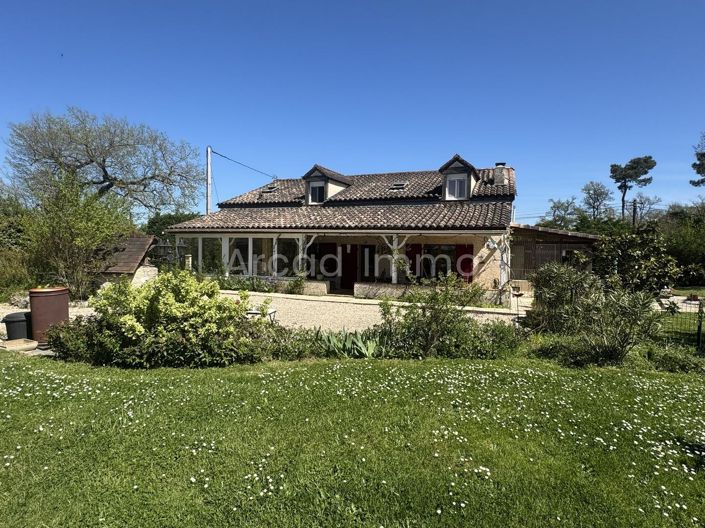 Image No.1-4 Bed House for sale