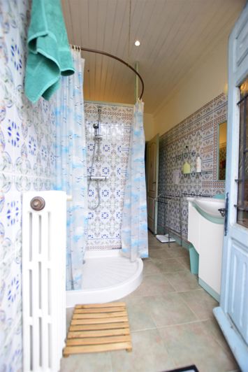 Image No.10-5 Bed House for sale