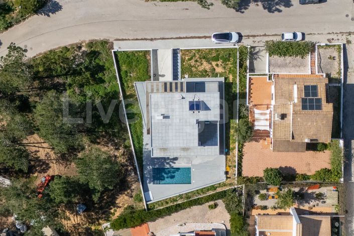 Image No.41-4 Bed House for sale