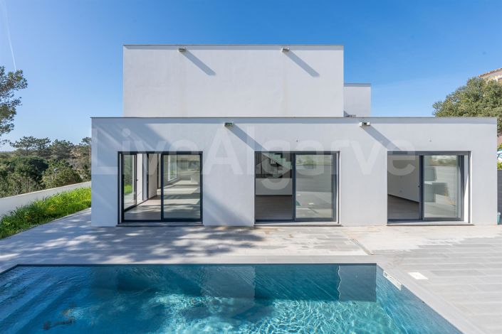 Image No.5-4 Bed House for sale