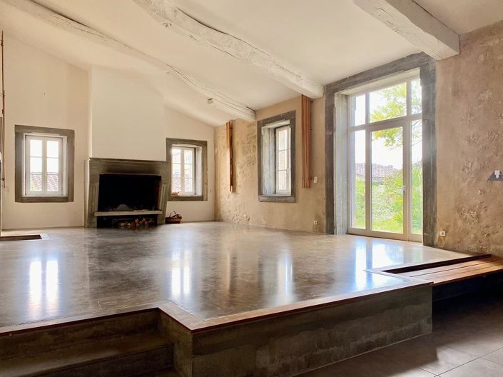 Image No.6-5 Bed House for sale