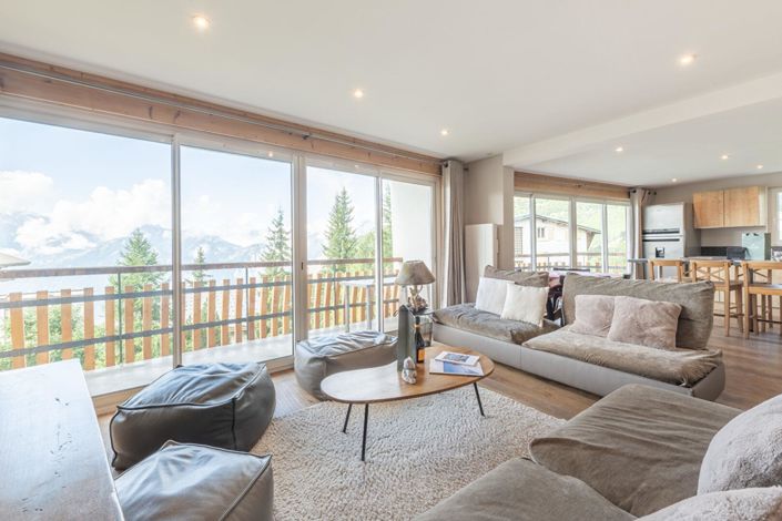 Image No.1-4 Bed Apartment for sale