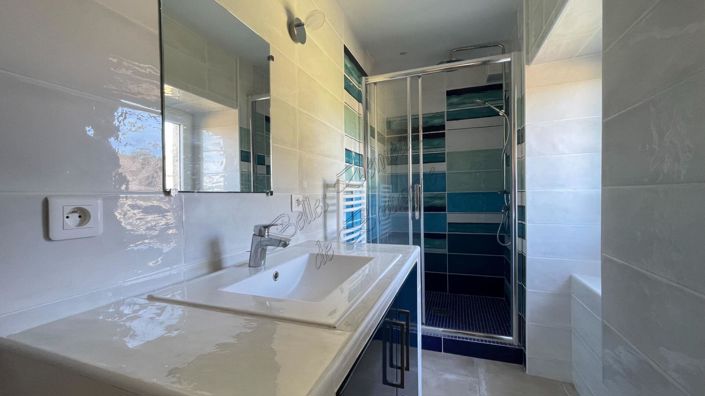 Image No.13-8 Bed House for sale