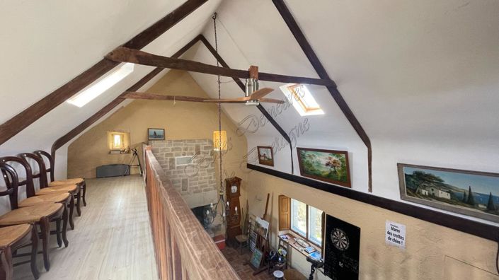 Image No.6-8 Bed House for sale