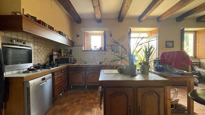 Image No.7-8 Bed Apartment for sale