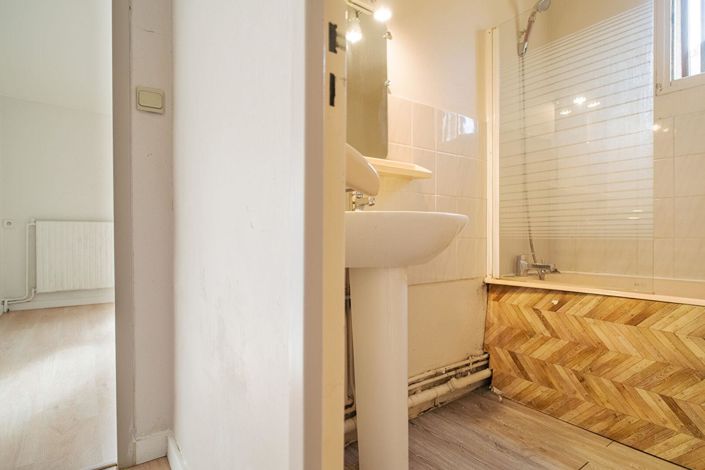 Image No.16-4 Bed House for sale