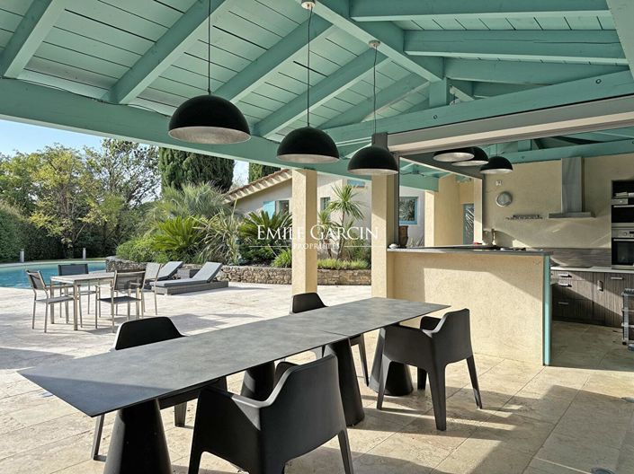 Image No.5-6 Bed House for sale