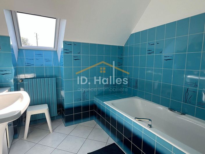 Image No.12-5 Bed House for sale