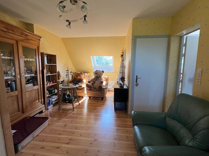 Image No.16-5 Bed House for sale