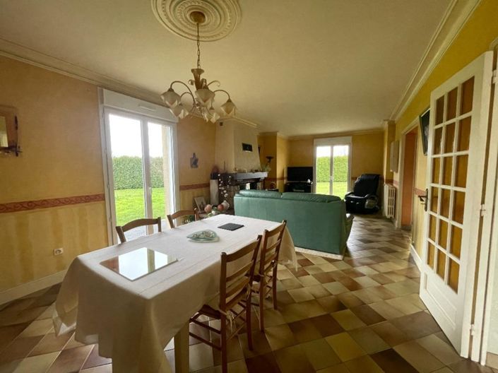 Image No.3-5 Bed House for sale