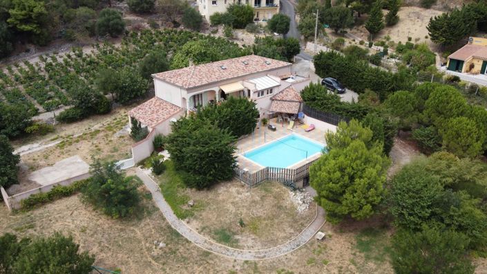 Image No.1-4 Bed House for sale
