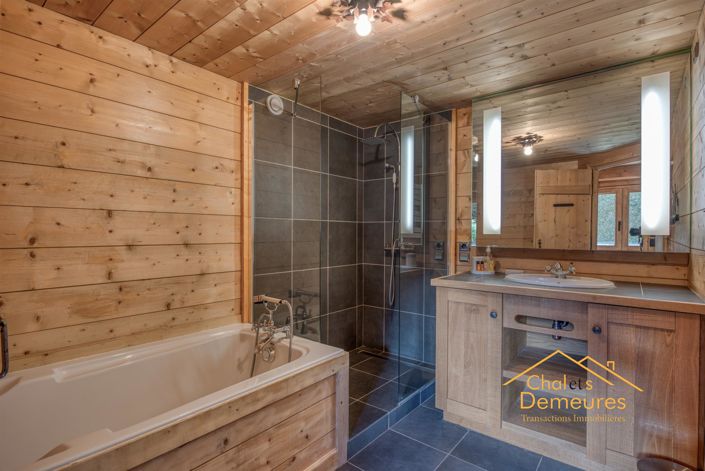 Image No.7-Maison de 6 chambres à vendre à Demi-Quartier