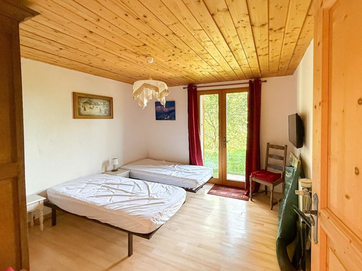 Image No.13-4 Bed House for sale