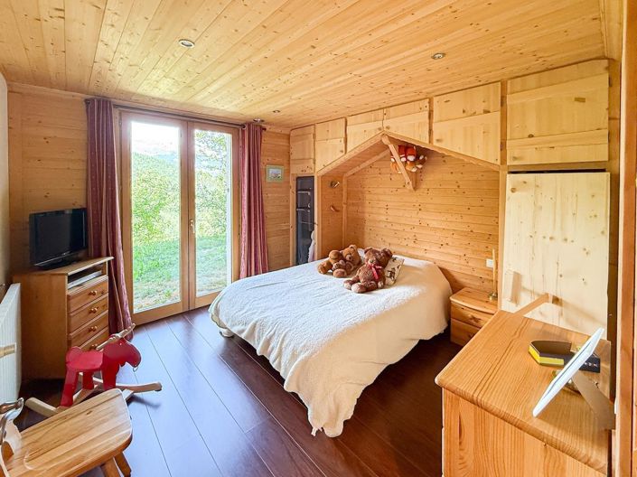 Image No.14-4 Bed House for sale