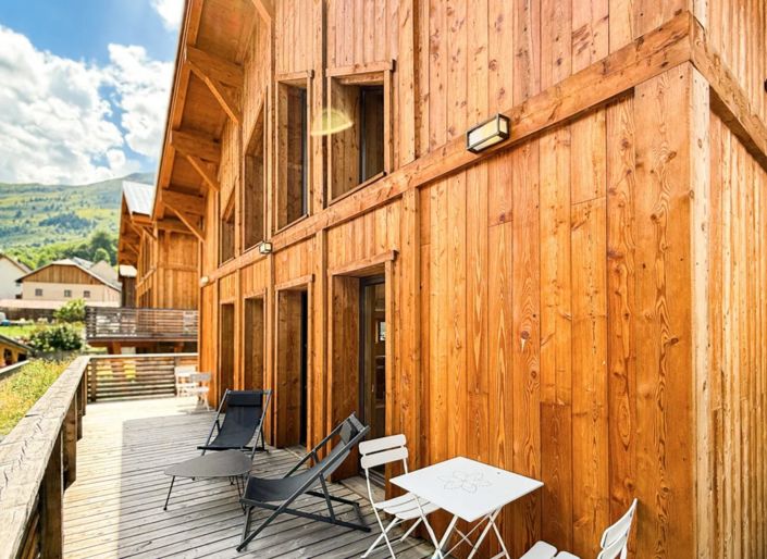 Image No.8-5 Bed House for sale